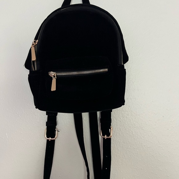 Black velvet mini backpack - Picture 1 of 6